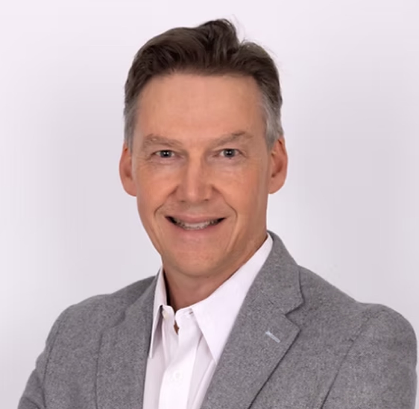 Portrait of Dr Glen Schlaphoff